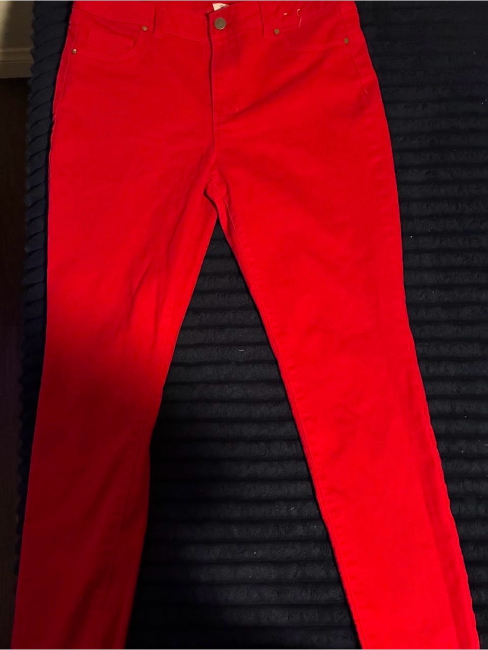 High-Rise Women's Jeans in Vibrant Red